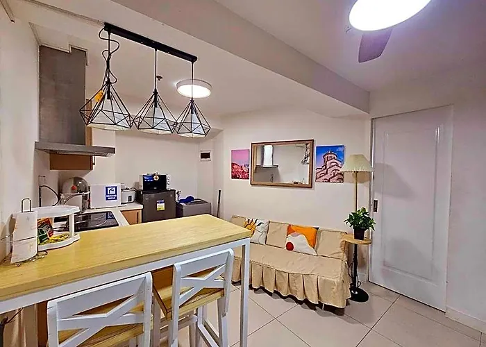 Acellyne's At The Residences At Commonwealth By Century Hotel Manila