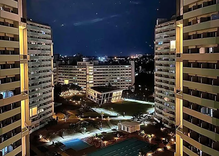 Acellyne's At The Residences At Commonwealth By Century Hotel