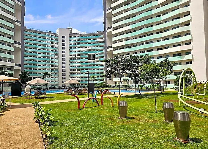 Acellyne's At The Residences At Commonwealth By Century 4* Manila