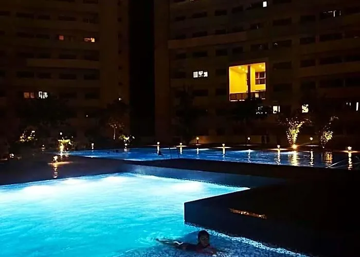 Acellyne's At The Residences At Commonwealth By Century Hotel 4*