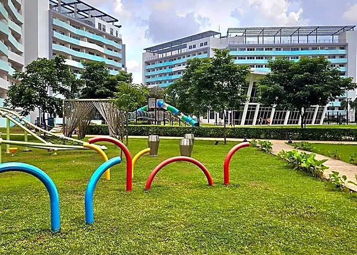 Hotel Acellyne's At The Residences At Commonwealth By Century Manila